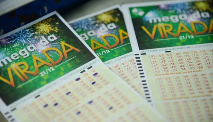  Lotéricas ficam cheias em dia de sorteio da Mega da Virada 